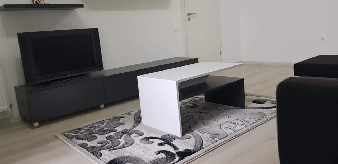 Апартаменты Apartament Modern Ioan Popasu Брашов Экстерьер фото