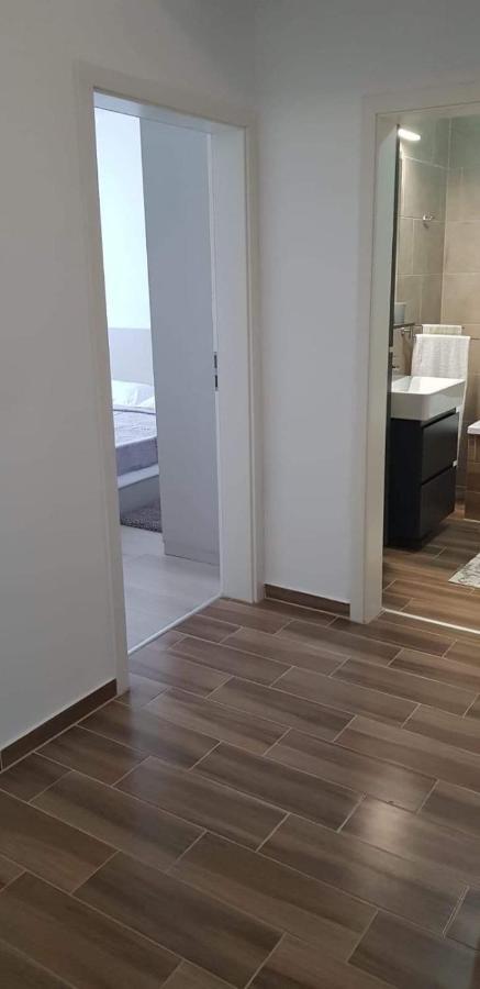Апартаменты Apartament Modern Ioan Popasu Брашов Экстерьер фото