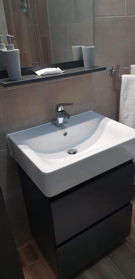 Апартаменты Apartament Modern Ioan Popasu Брашов Экстерьер фото