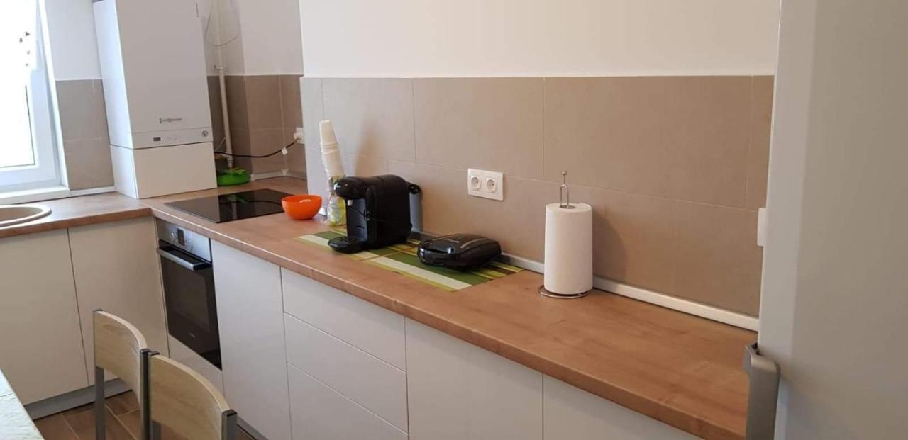 Апартаменты Apartament Modern Ioan Popasu Брашов Экстерьер фото